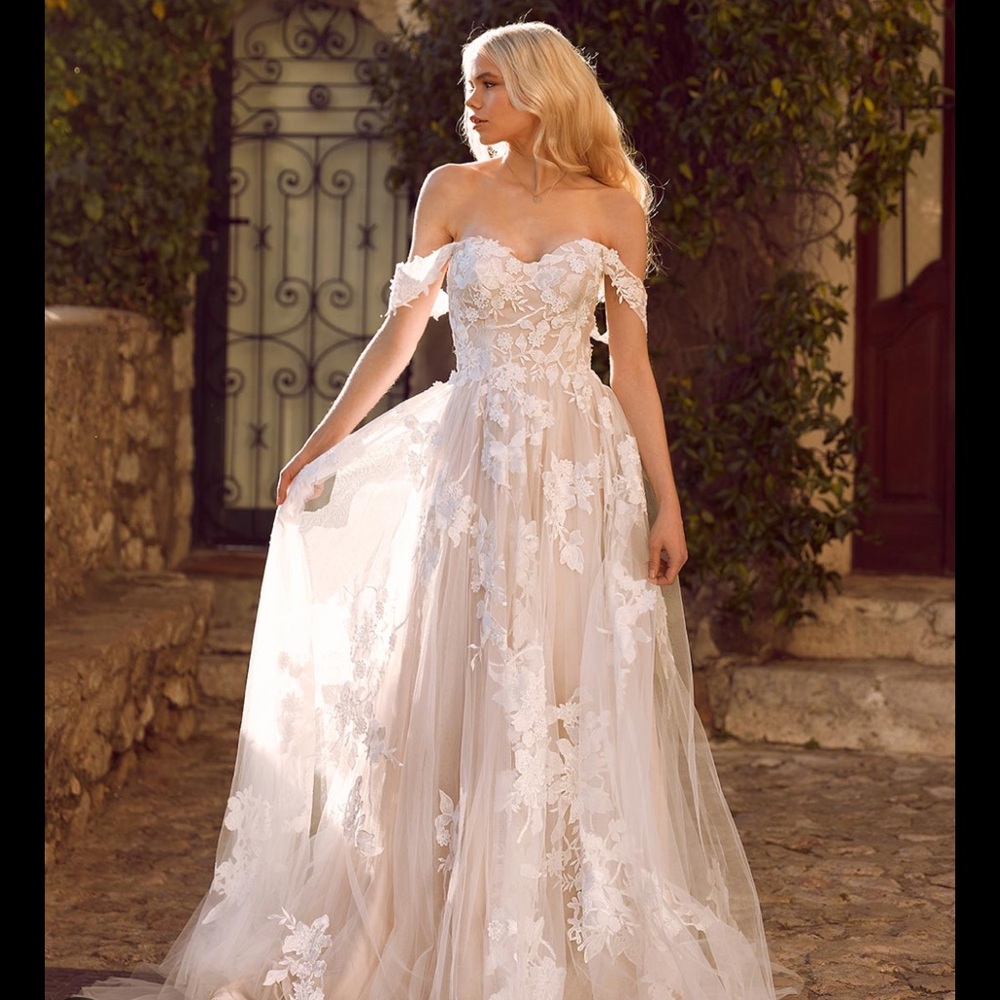 Madi Lane Elora Wedding Dress Size 6